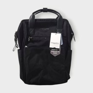 NWT Baggallini Soho Backpack Women's Laptop Backpack Travel Bag Black Small Flaw